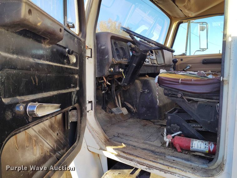 image for item DP5159 1985 International 1954 dump truck