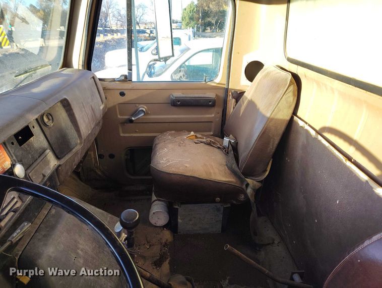 image for item DP5159 1985 International 1954 dump truck