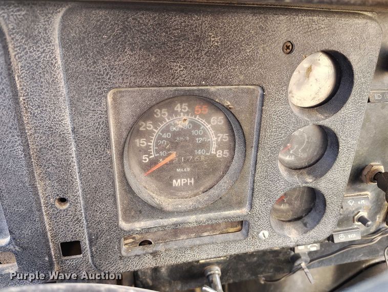 image for item DP5159 1985 International 1954 dump truck