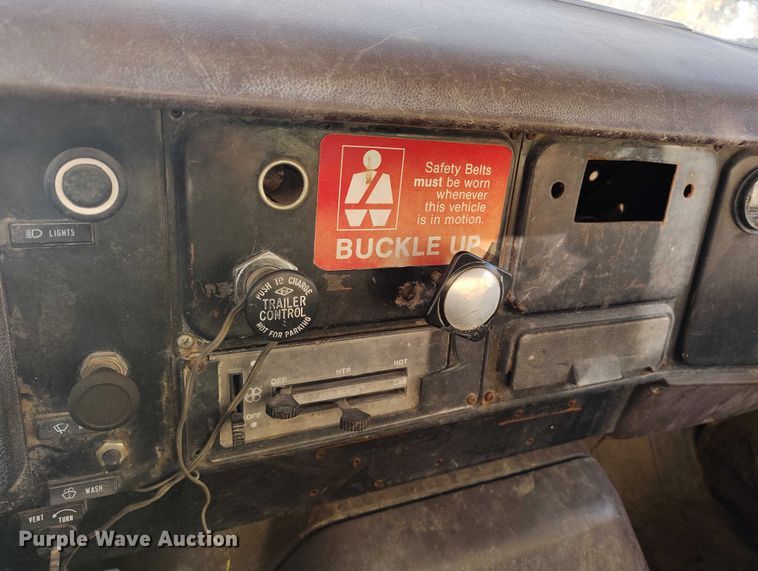 image for item DP5159 1985 International 1954 dump truck