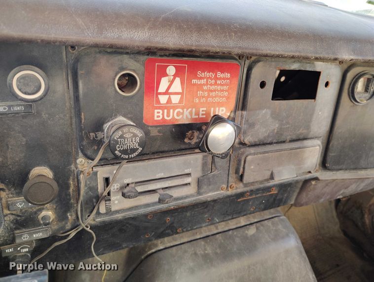 image for item DP5159 1985 International 1954 dump truck