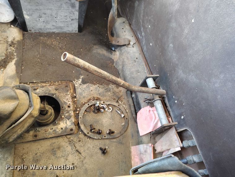 image for item DP5159 1985 International 1954 dump truck