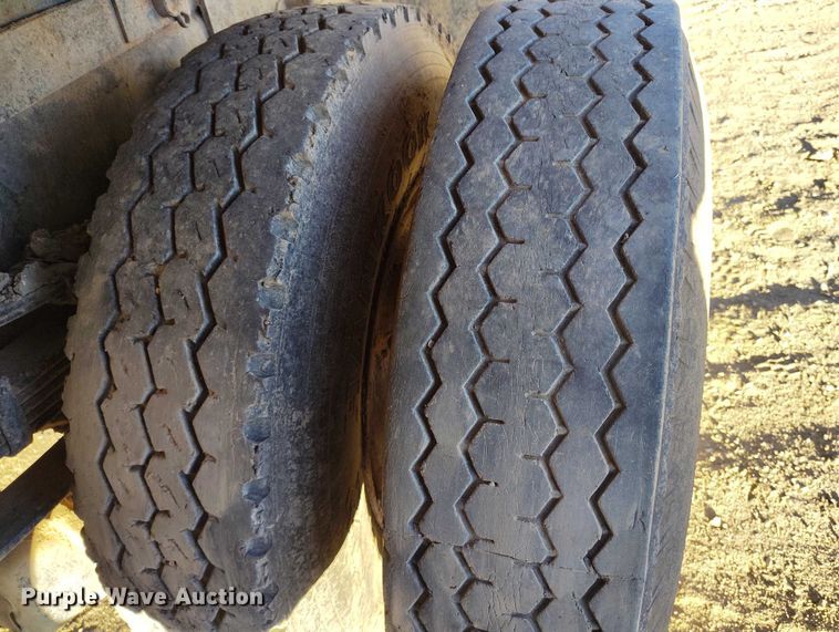 image for item DP5159 1985 International 1954 dump truck