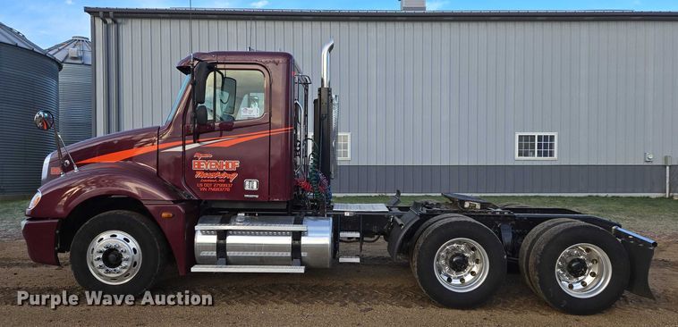 image for item DP8916 2006 Freightliner Columbia semi truck