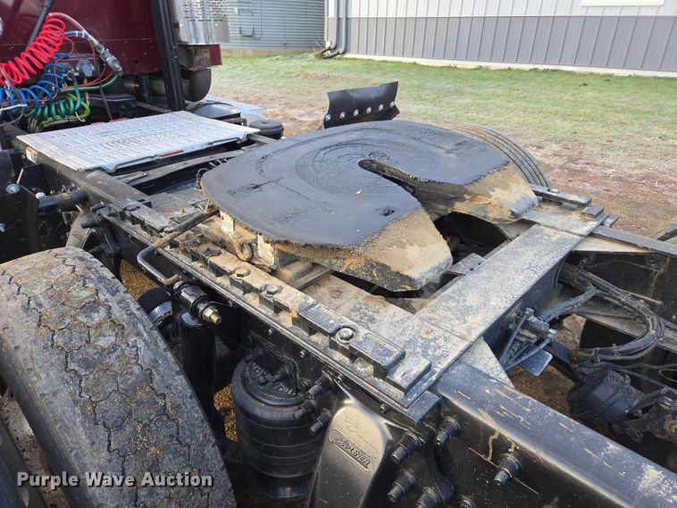 image for item DP8916 2006 Freightliner Columbia semi truck