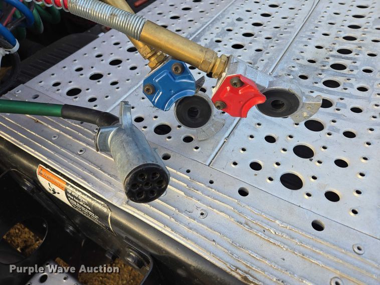 image for item DP8916 2006 Freightliner Columbia semi truck