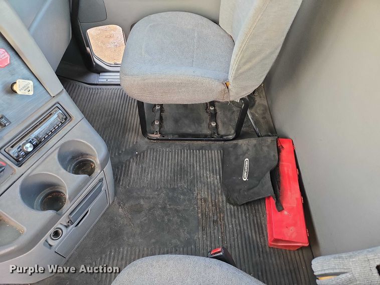 image for item DP8916 2006 Freightliner Columbia semi truck