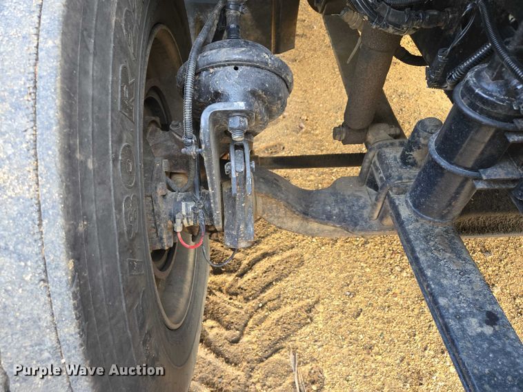 image for item DP8916 2006 Freightliner Columbia semi truck