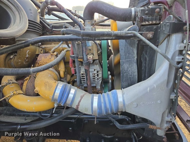 image for item DP8916 2006 Freightliner Columbia semi truck