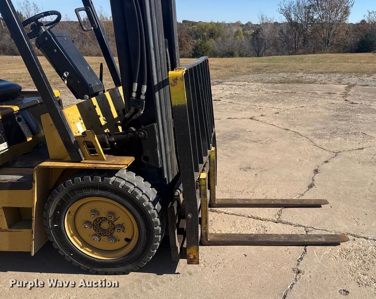 image for item DQ4122 1994 Daewoo G25S forklift