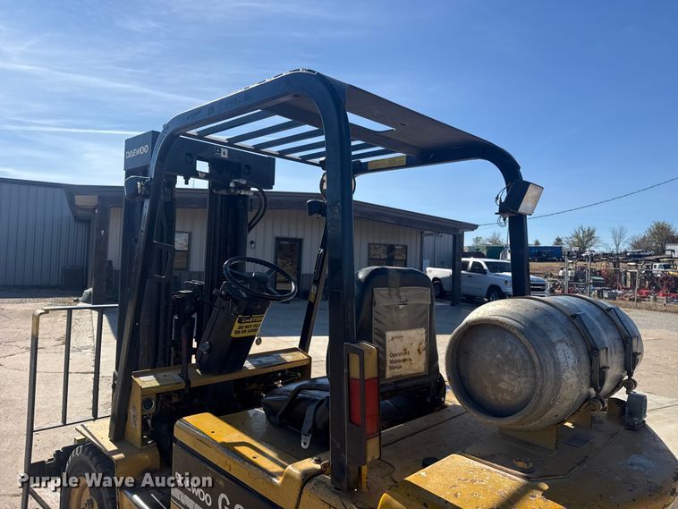 image for item DQ4122 1994 Daewoo G25S forklift