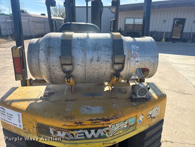 image for item DQ4122 1994 Daewoo G25S forklift