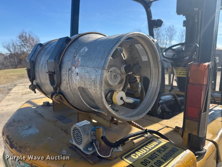 image for item DQ4122 1994 Daewoo G25S forklift