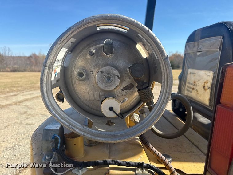 image for item DQ4122 1994 Daewoo G25S forklift