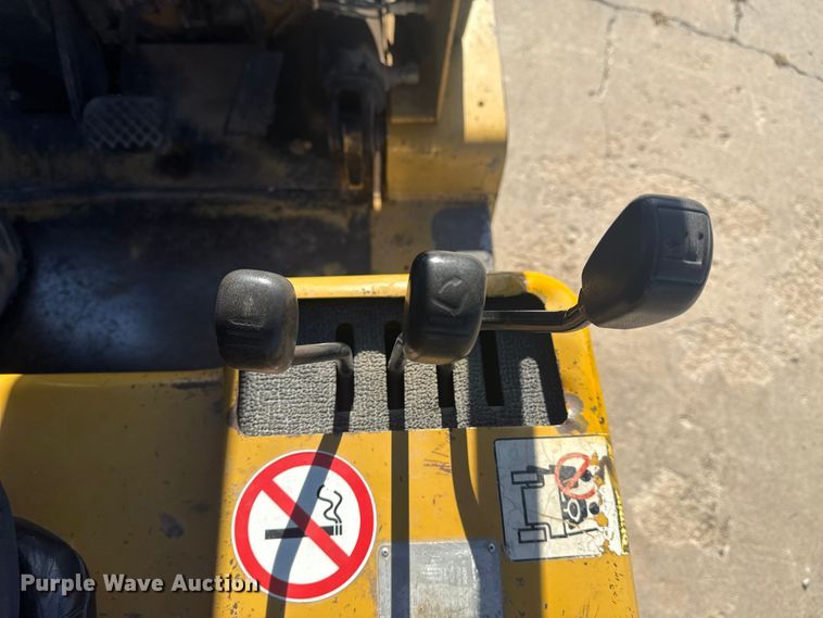 image for item DQ4122 1994 Daewoo G25S forklift