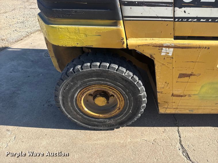 image for item DQ4122 1994 Daewoo G25S forklift