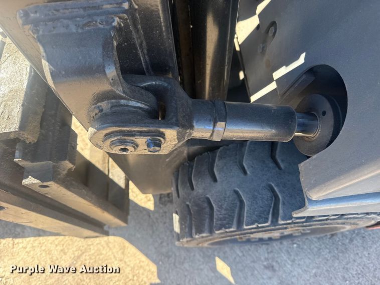 image for item DQ4123 1999 Toyota 42-6FGCU15 forklift