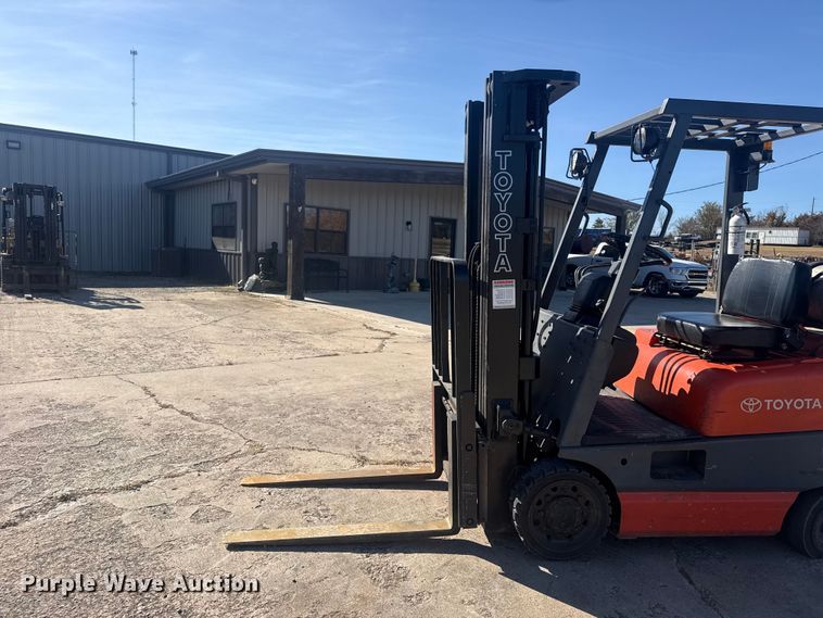 image for item DQ4123 1999 Toyota 42-6FGCU15 forklift