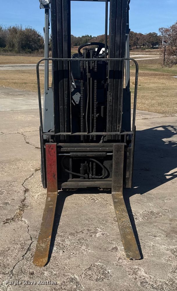 image for item DQ4123 1999 Toyota 42-6FGCU15 forklift