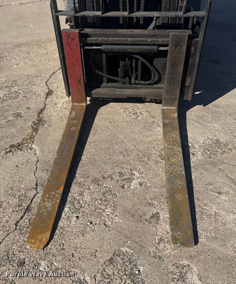 image for item DQ4123 1999 Toyota 42-6FGCU15 forklift