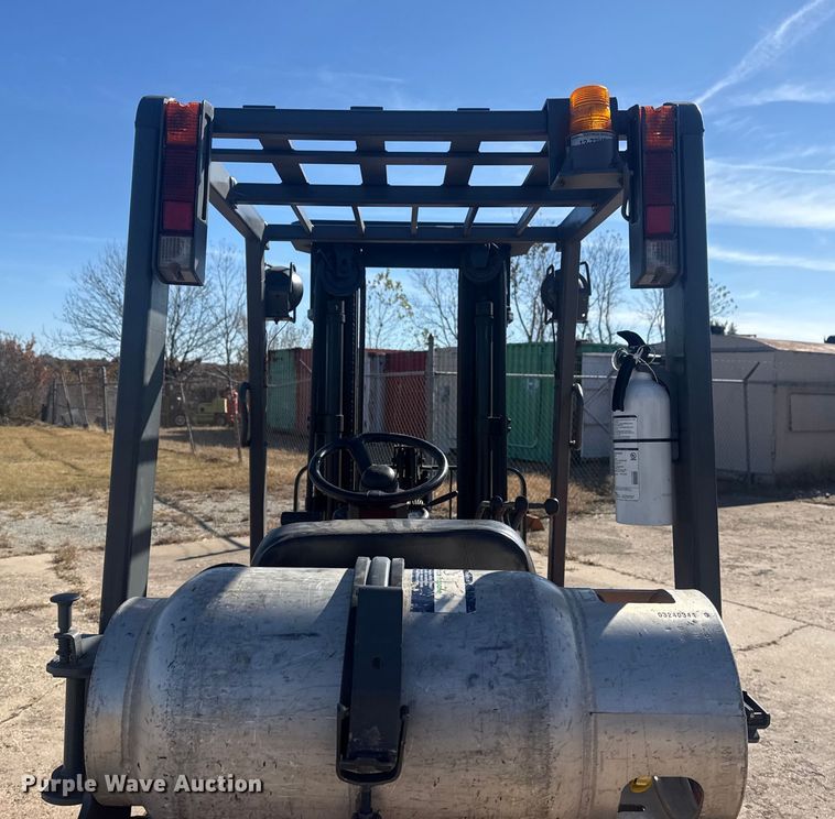 image for item DQ4123 1999 Toyota 42-6FGCU15 forklift