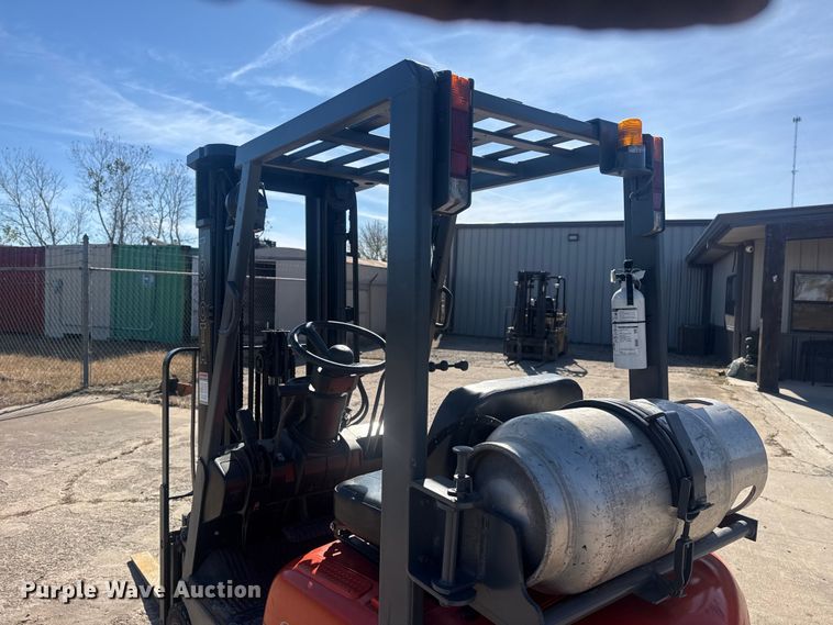 image for item DQ4123 1999 Toyota 42-6FGCU15 forklift