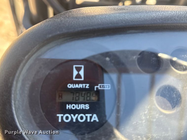 image for item DQ4123 1999 Toyota 42-6FGCU15 forklift