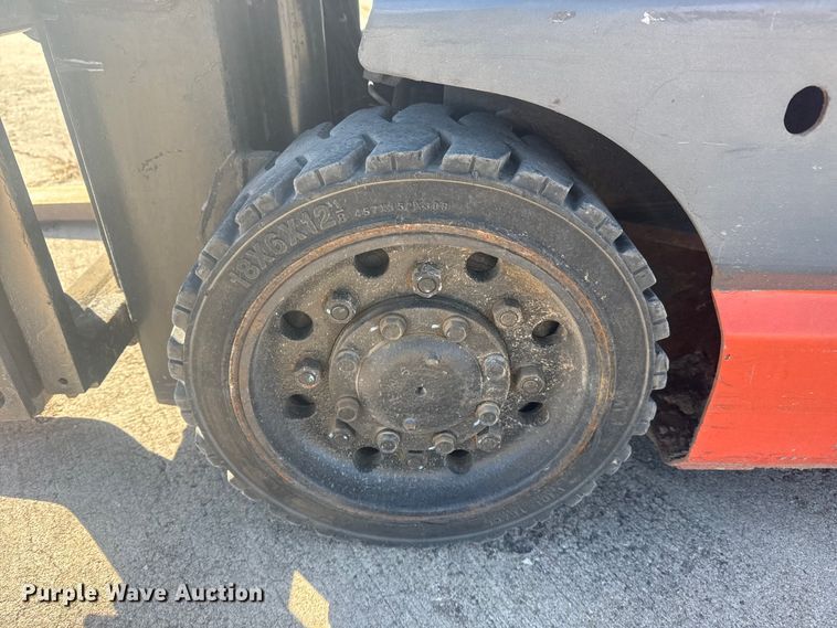 image for item DQ4123 1999 Toyota 42-6FGCU15 forklift