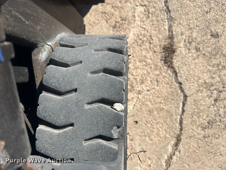 image for item DQ4123 1999 Toyota 42-6FGCU15 forklift