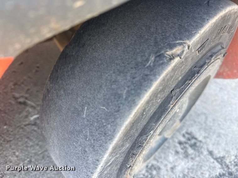 image for item DQ4123 1999 Toyota 42-6FGCU15 forklift