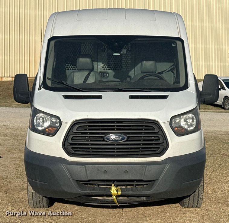 image for item DQ4125 2017 Ford Transit 250 delivery van