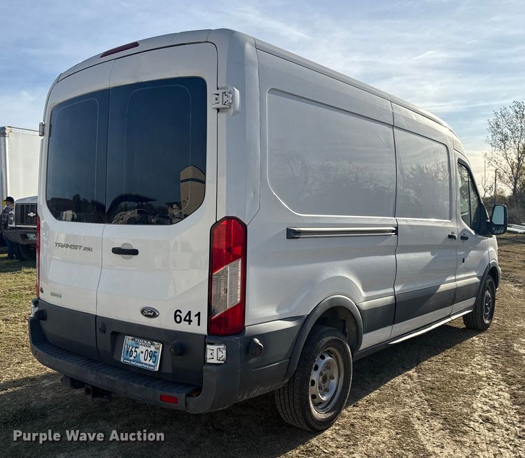 image for item DQ4125 2017 Ford Transit 250 delivery van