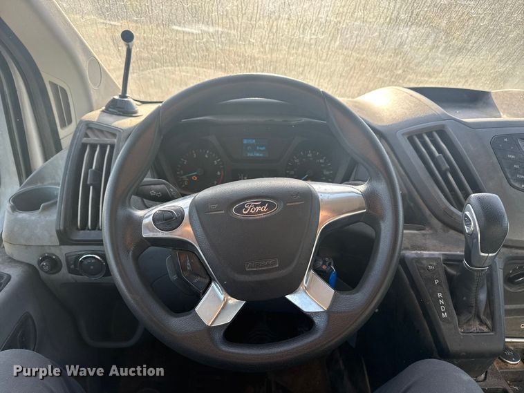 image for item DQ4125 2017 Ford Transit 250 delivery van