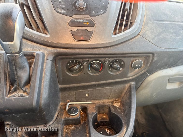 image for item DQ4125 2017 Ford Transit 250 delivery van