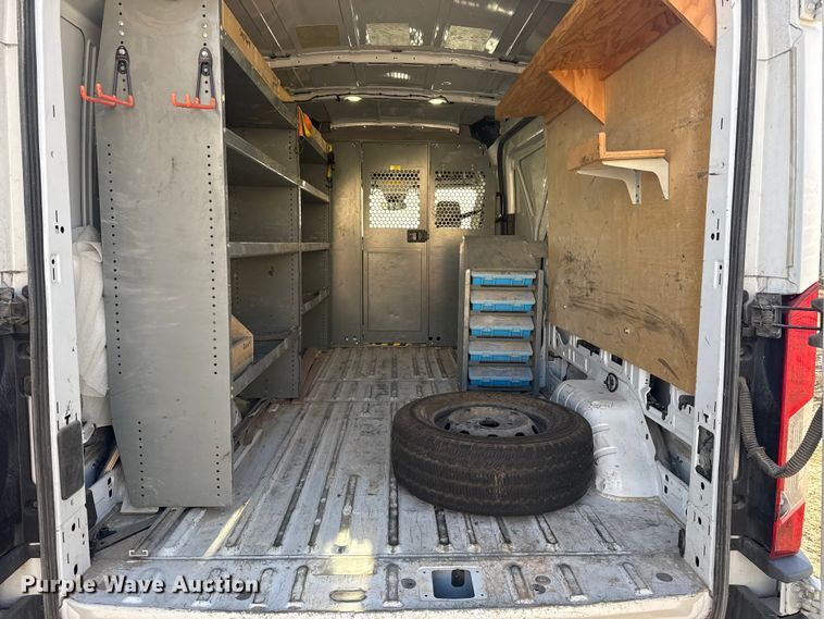 image for item DQ4125 2017 Ford Transit 250 delivery van