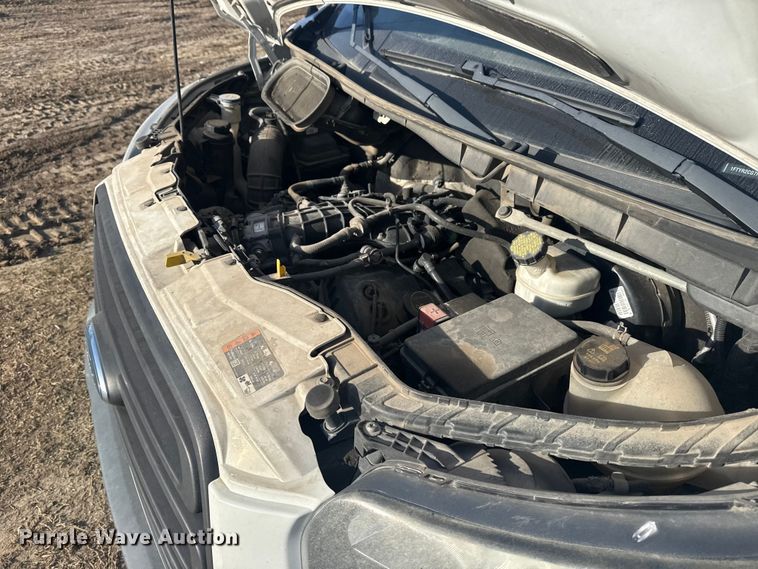 image for item DQ4125 2017 Ford Transit 250 delivery van