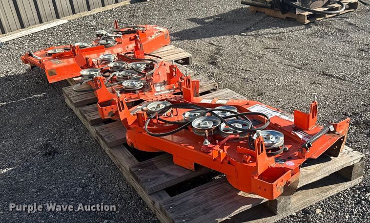 image for item DQ4129 (3) Kubota mower decks