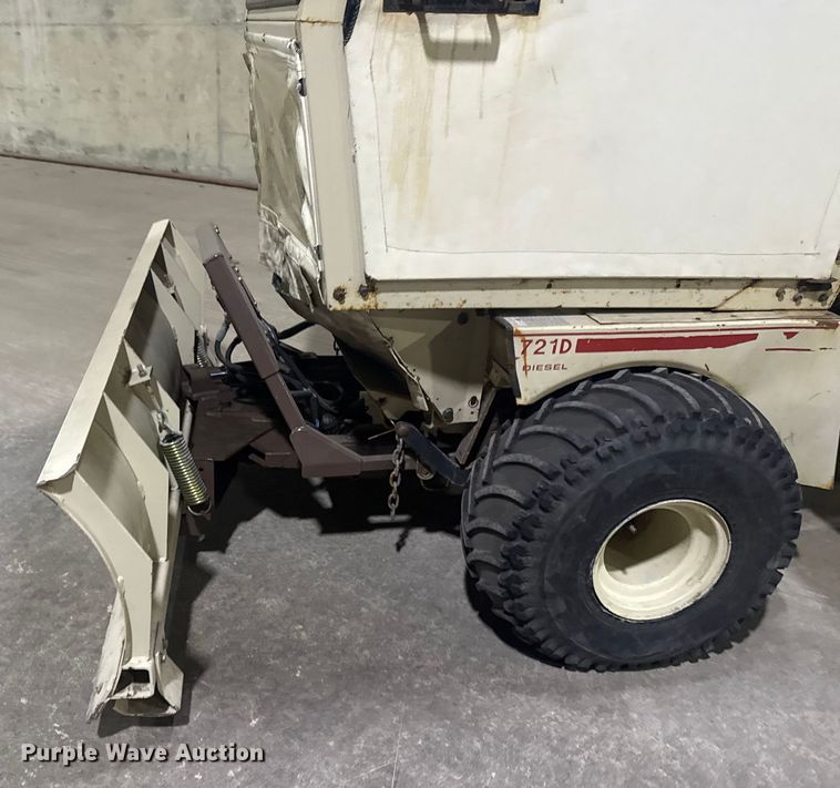 image for item DQ4132 Grasshopper 721D ZTR lawn mower