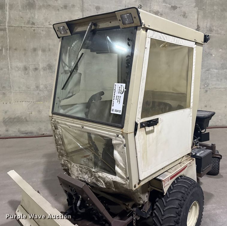 image for item DQ4132 Grasshopper 721D ZTR lawn mower