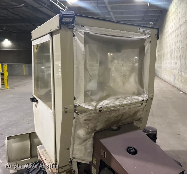 image for item DQ4132 Grasshopper 721D ZTR lawn mower