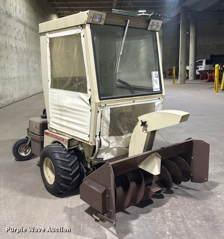 image for item DQ4133 Grasshopper 729 ZTR lawn mower