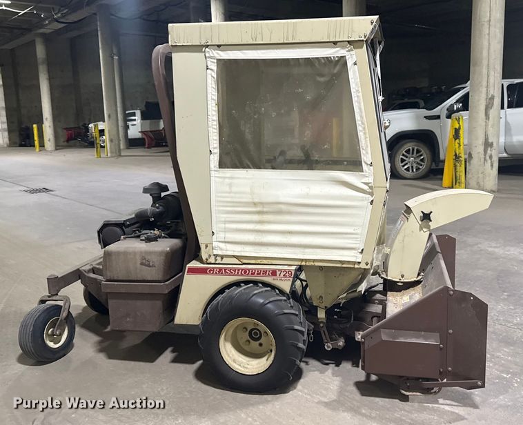 image for item DQ4133 Grasshopper 729 ZTR lawn mower