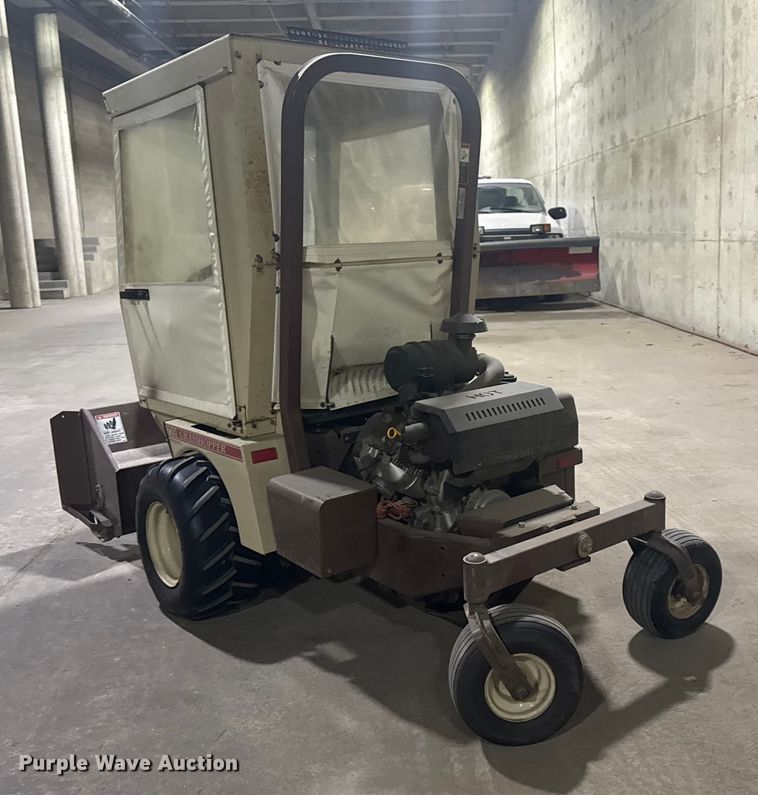 image for item DQ4133 Grasshopper 729 ZTR lawn mower