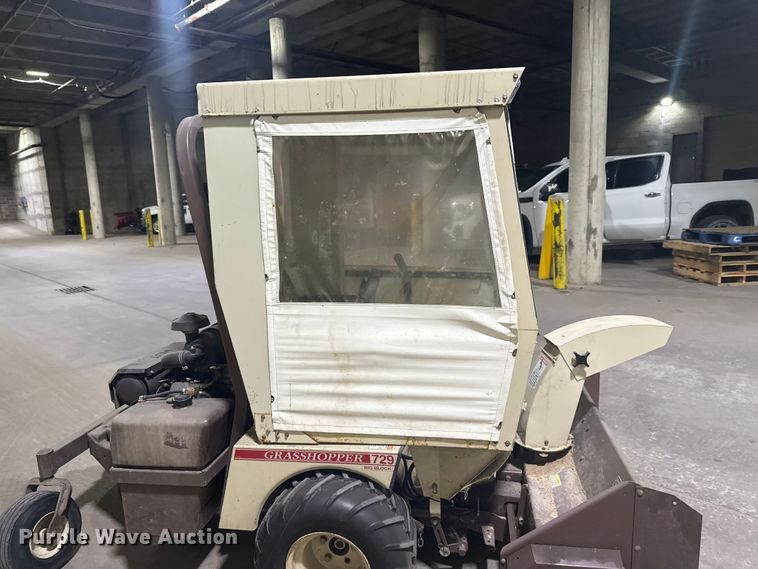 image for item DQ4133 Grasshopper 729 ZTR lawn mower