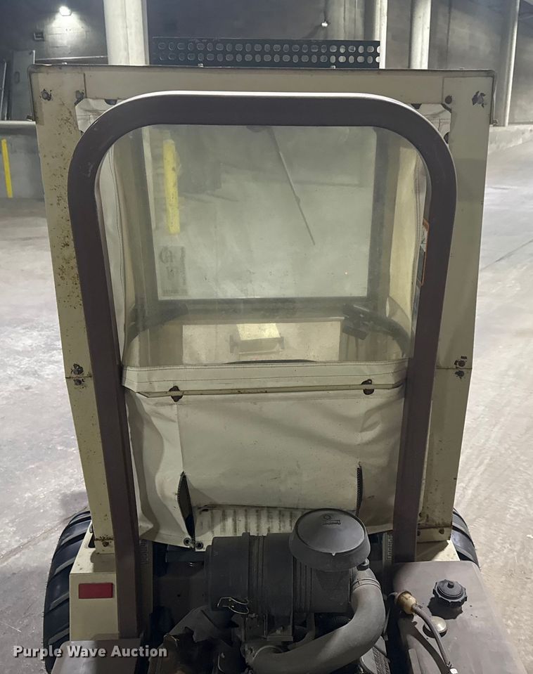 image for item DQ4133 Grasshopper 729 ZTR lawn mower