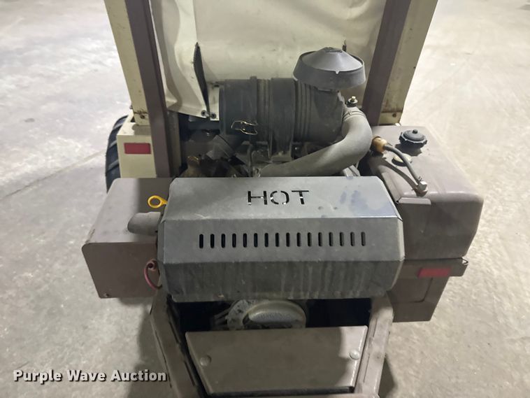 image for item DQ4133 Grasshopper 729 ZTR lawn mower