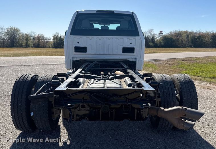 image for item DQ4134 2019 Ford F550 Super Duty XL truck cab and chassis
