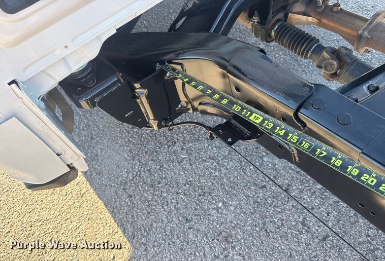 image for item DQ4134 2019 Ford F550 Super Duty XL truck cab and chassis