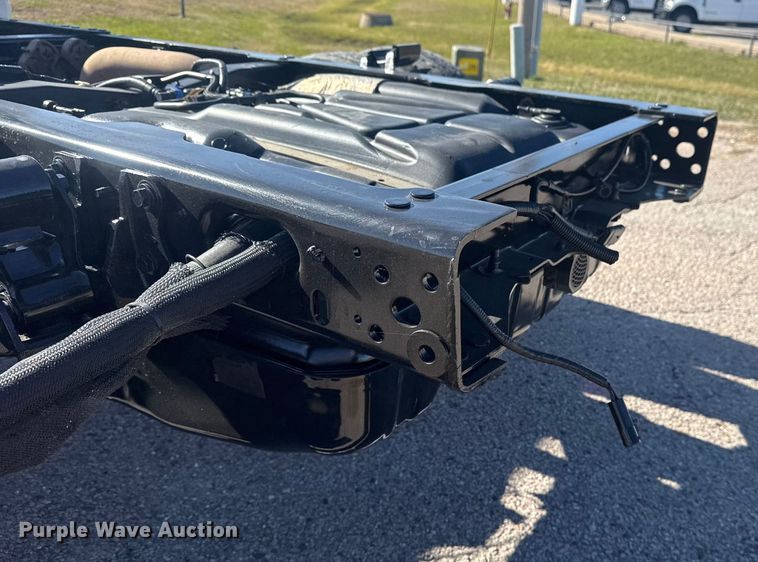 image for item DQ4134 2019 Ford F550 Super Duty XL truck cab and chassis