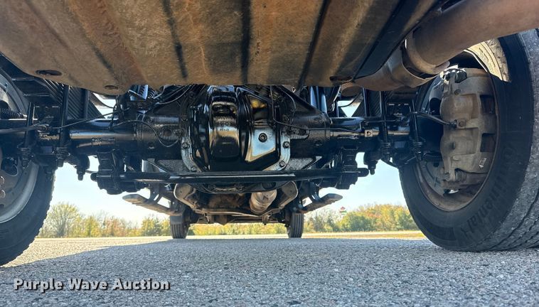 image for item DQ4134 2019 Ford F550 Super Duty XL truck cab and chassis